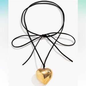 Gold Heart choker necklace vintage 1990’s/ Y2K